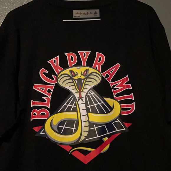 Black Pyramid Cobra T-shirt - Picture 2 of 3